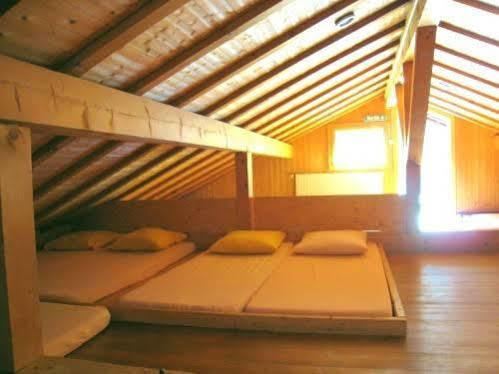 Dortoir Moubra Hostel Crans-Montana Kültér fotó