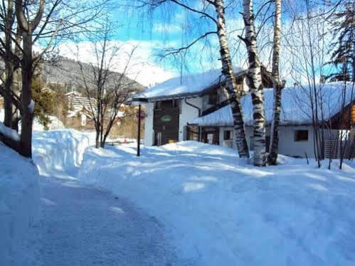 Dortoir Moubra Hostel Crans-Montana Kültér fotó
